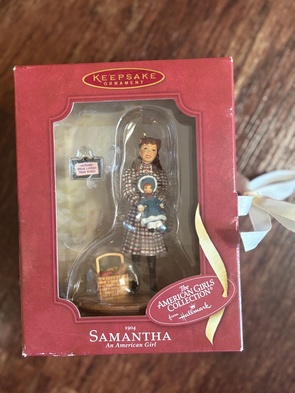 Hallmark American Girls Collection Samantha Parkington 1904 Ornament NIB
